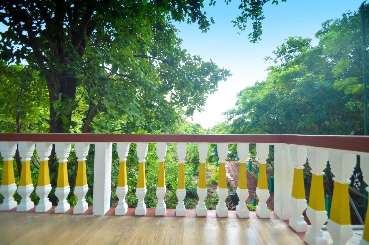 Spice Village Hotel & Restaurant Habarana Bagian luar foto