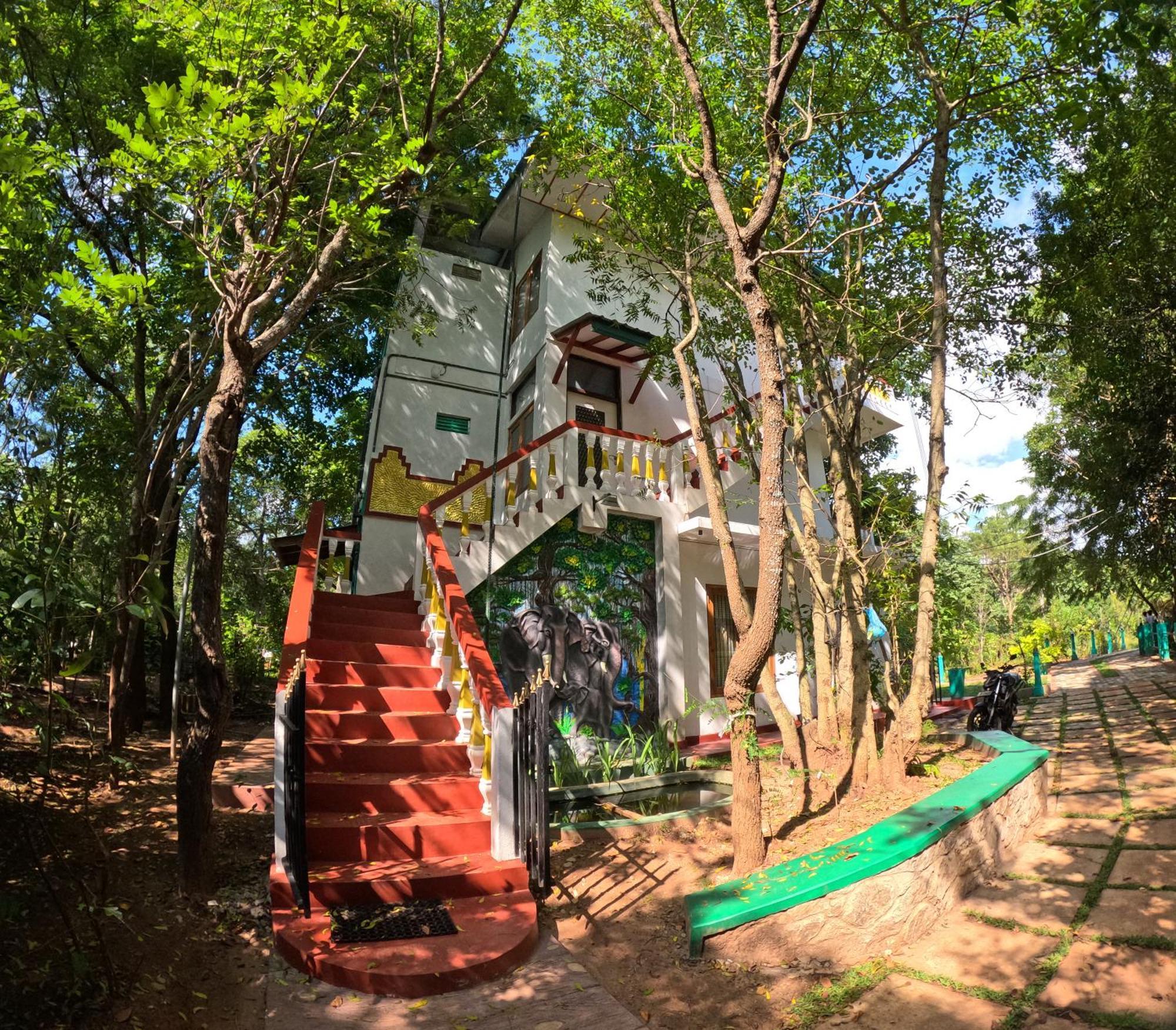 Spice Village Hotel & Restaurant Habarana Bagian luar foto