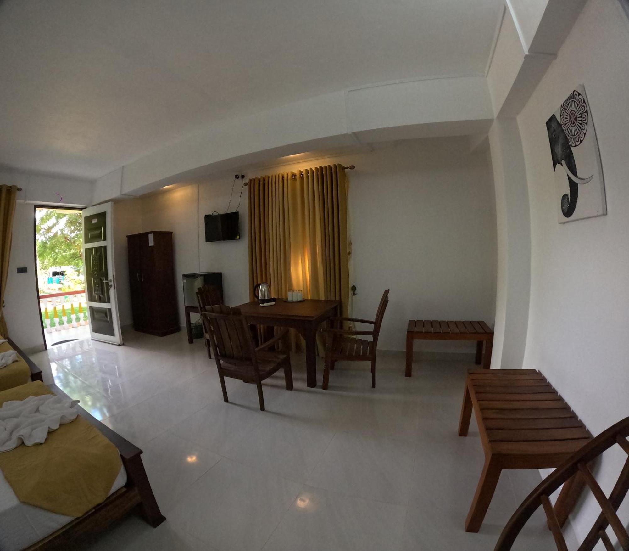 Spice Village Hotel & Restaurant Habarana Bagian luar foto