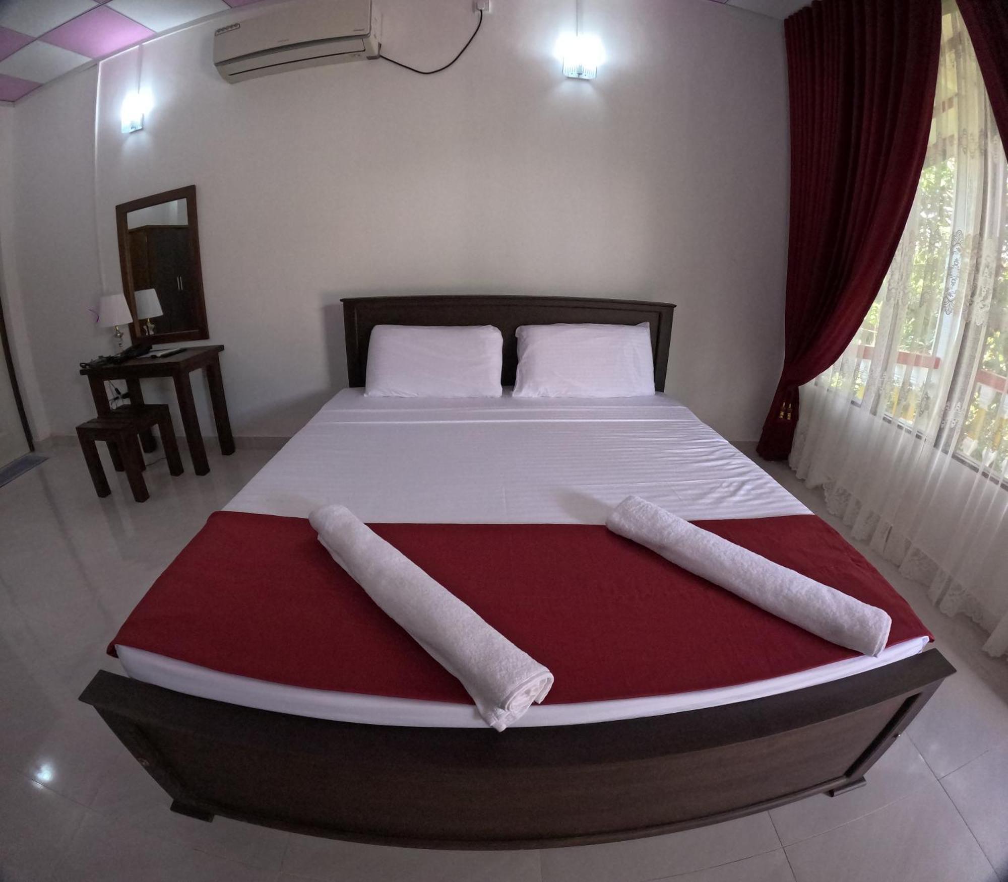 Spice Village Hotel & Restaurant Habarana Bagian luar foto
