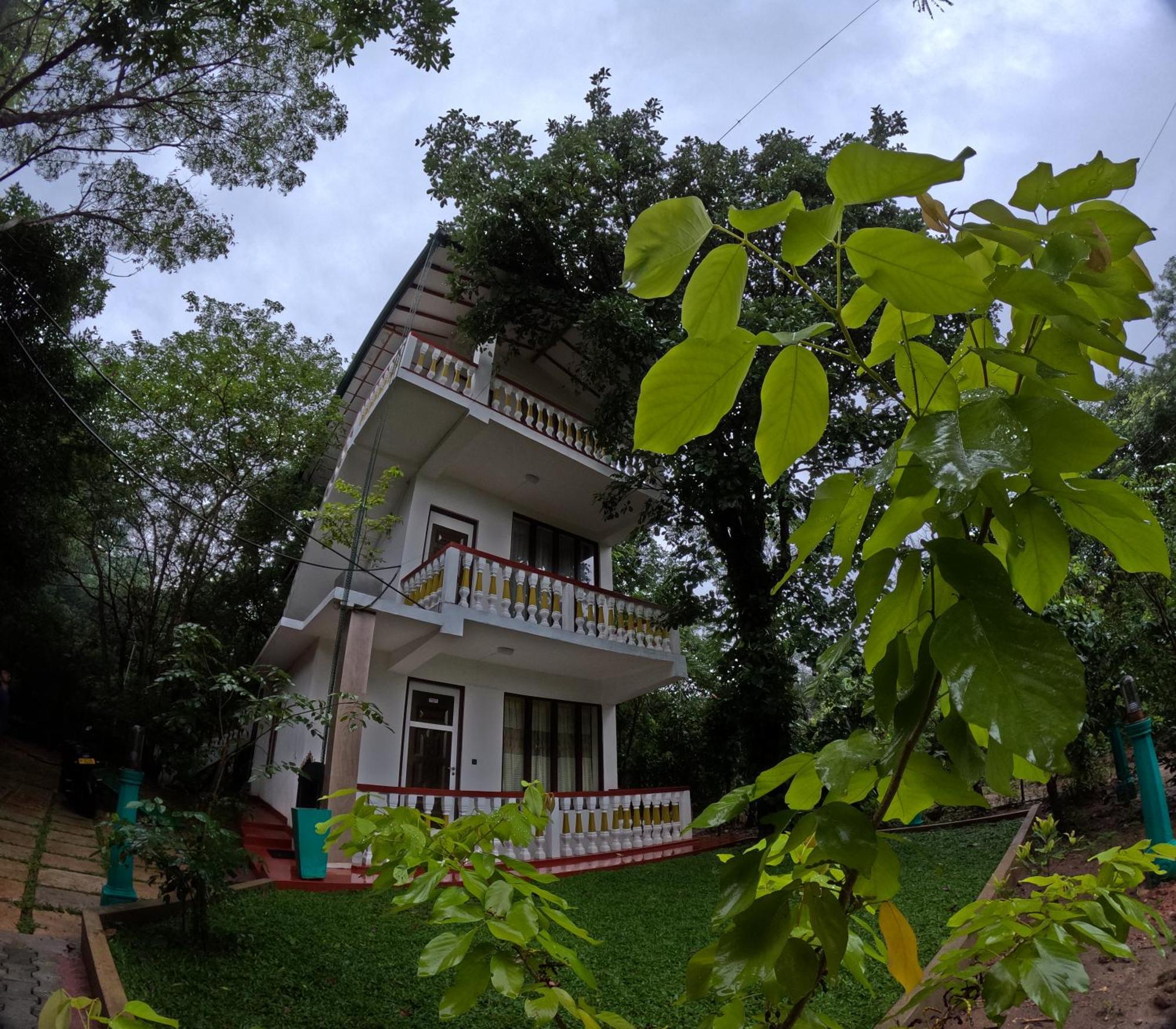 Spice Village Hotel & Restaurant Habarana Bagian luar foto