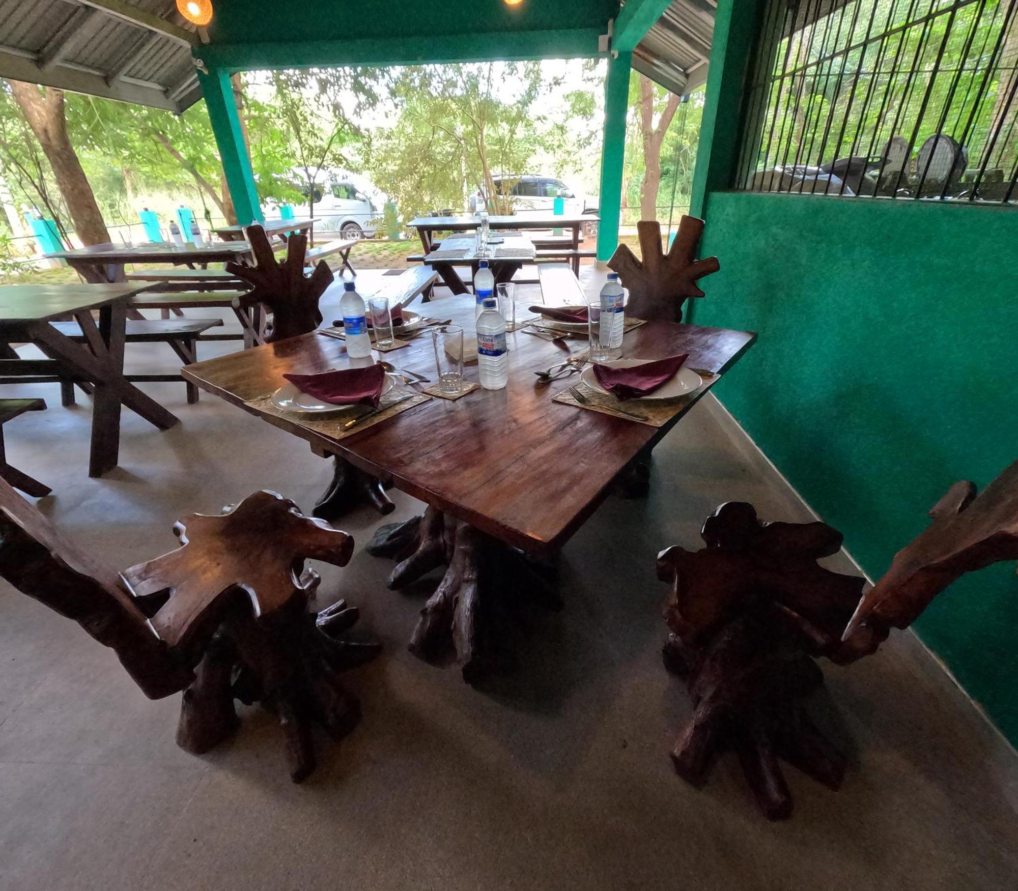 Spice Village Hotel & Restaurant Habarana Bagian luar foto