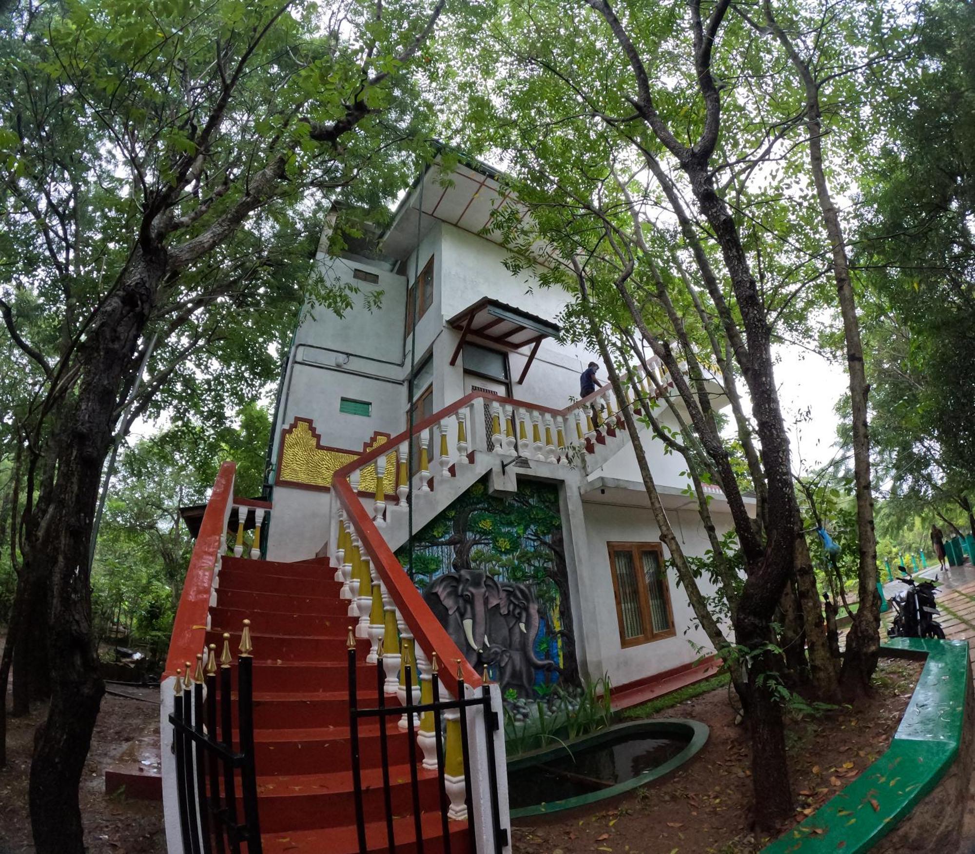 Spice Village Hotel & Restaurant Habarana Bagian luar foto