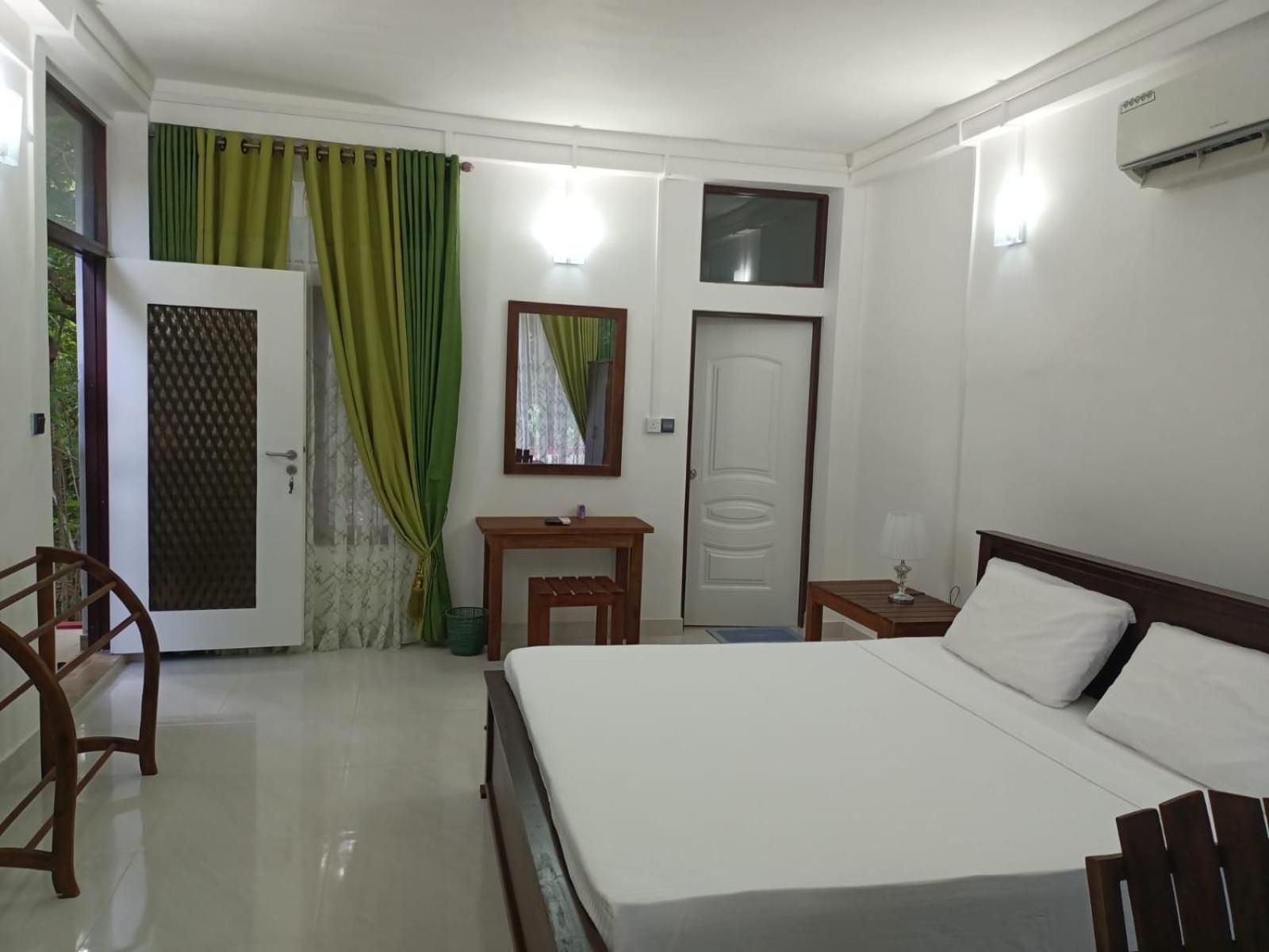 Spice Village Hotel & Restaurant Habarana Bagian luar foto
